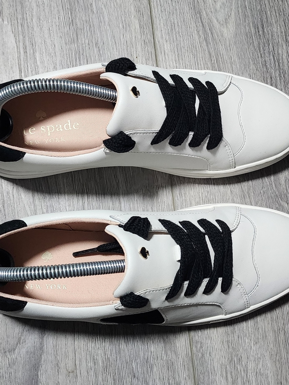 NWOB Kate Spade New York Fez White And Black Sneakers Womens Shoes Size 8.5 - Picture 6 of 8
